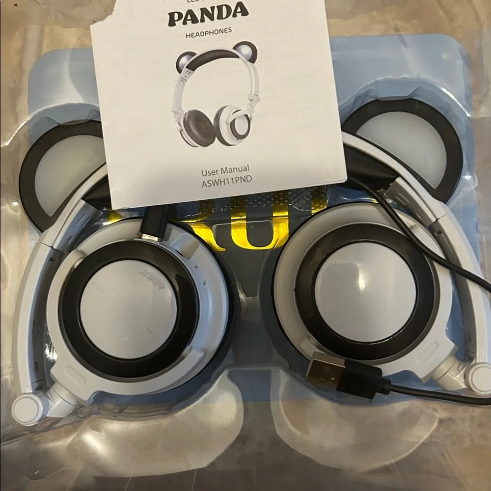 Panda Wireless Headphones with LED Light, BNIB (COS1) - Picture 3 of 3